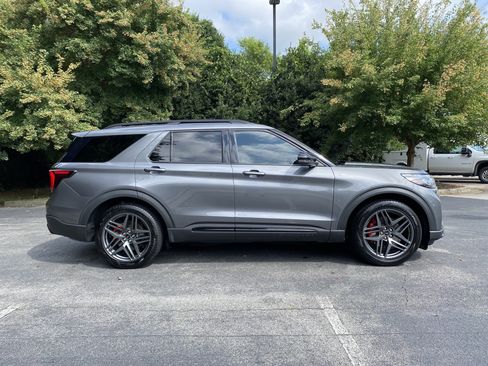 Used 2025 Ford Explorer ST-Line w/ Premium Package RWD image 10