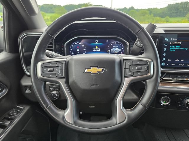 Used 2023 Chevrolet Silverado 1500 LT w/ Z71 Off-Road Package AWD/4WD image 27