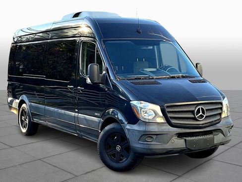 Used 2016 Mercedes-Benz Sprinter 2500 image 2