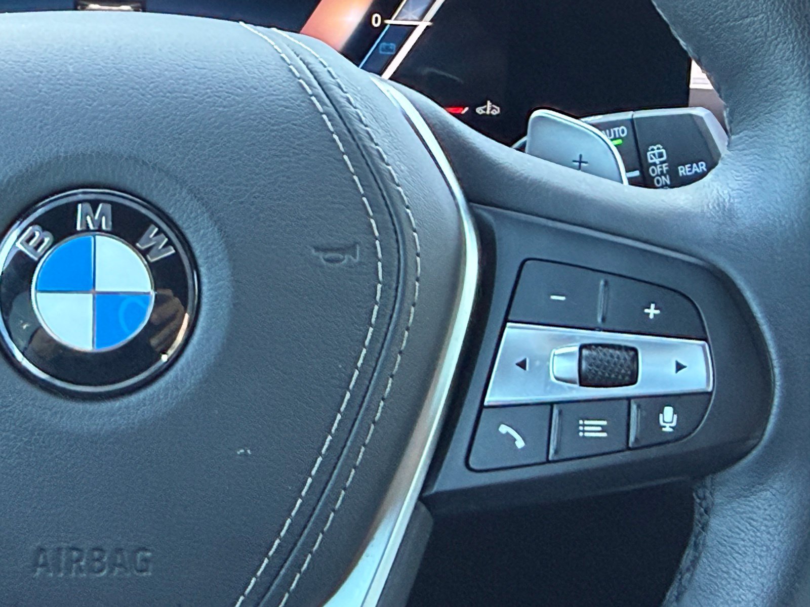 Used 2025 BMW X5 sDrive40i w/ Premium Package RWD image 21