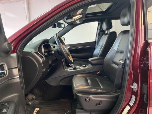 Used 2018 Jeep Grand Cherokee Limited AWD/4WD image 22