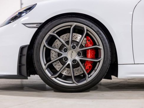 Used 2021 Porsche 718 Cayman GT4 image 19