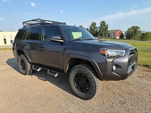 Used 2020 Toyota 4Runner SR5 Premium w/ Moonroof Package AWD/4WD image 3