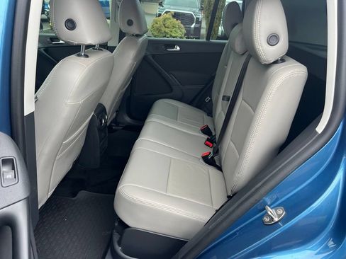 Used 2018 Volkswagen Tiguan Limited FWD image 17
