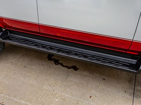 Used 2025 Ford Bronco Heritage Edition image 13