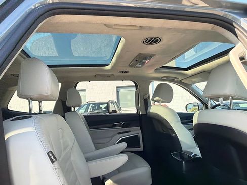 Certified 2023 Kia Telluride SX Prestige AWD/4WD image 17