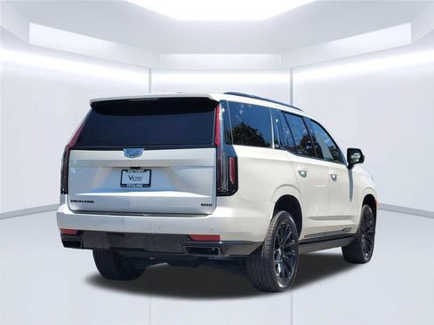 Used 2022 Cadillac Escalade Sport Platinum w/ LPO, ONYX Package AWD/4WD image 5
