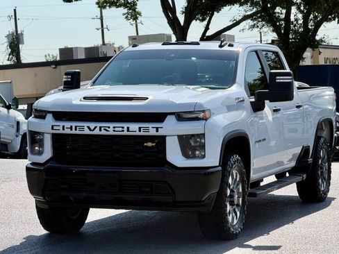 Used 2021 Chevrolet Silverado 2500 Custom w/ Custom Value Package AWD/4WD image 3