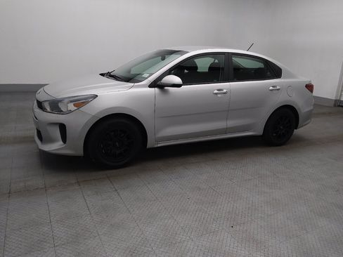 Used 2019 Kia Rio S image 2