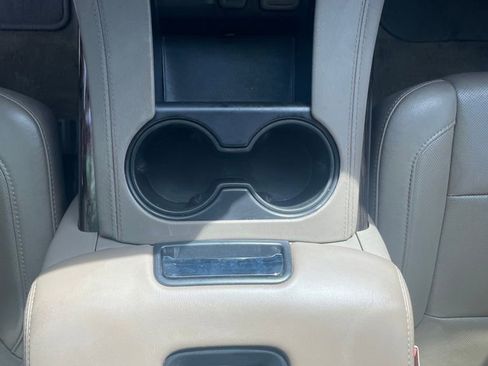 Used 2015 GMC Yukon XL SLT w/ Open Road Package image 22