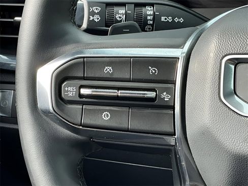 Used 2025 GMC Acadia Elevation image 34