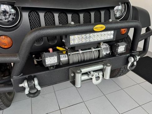 Used 2013 Jeep Wrangler Unlimited Rubicon w/ Connectivity Group AWD/4WD image 41