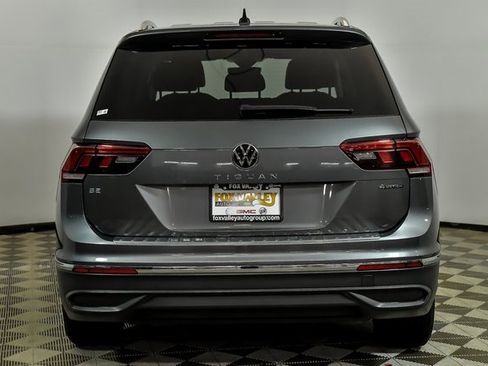 Certified 2024 Volkswagen Tiguan SE w/ Panoramic Sunroof Package image 5
