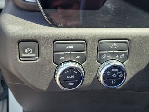 Used 2022 GMC Sierra 1500 Elevation AWD/4WD image 19