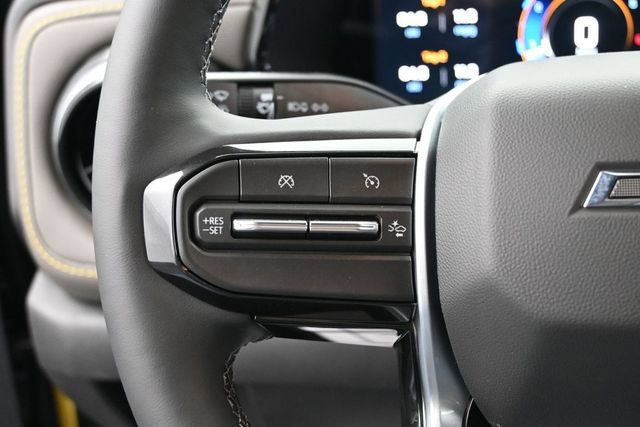 New 2026 Chevrolet Colorado ZR2 w/ Technology Package AWD/4WD image 32