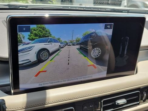 Certified 2023 Lincoln Nautilus AWD w/ Premium Package image 27