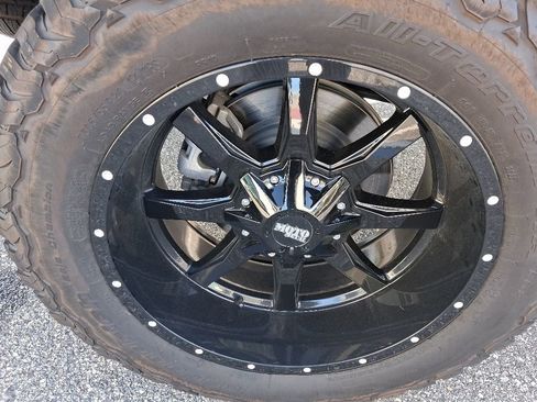 Used 2023 Chevrolet Silverado 1500 Custom RWD image 14