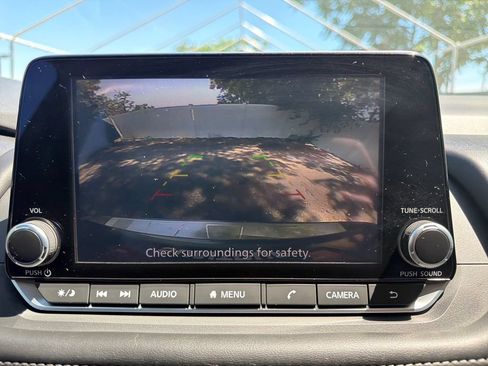 Used 2025 Nissan Rogue SV w/ SV Premium Package FWD image 23