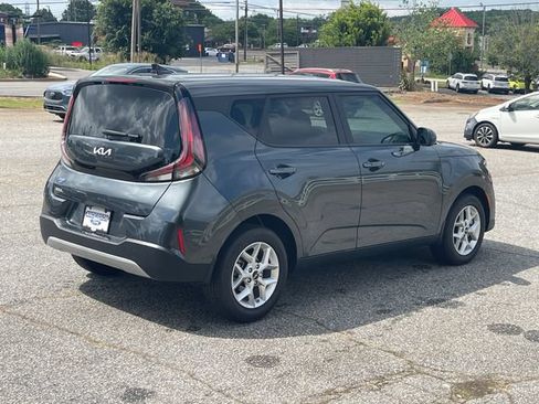 Used 2025 Kia Soul S FWD image 5