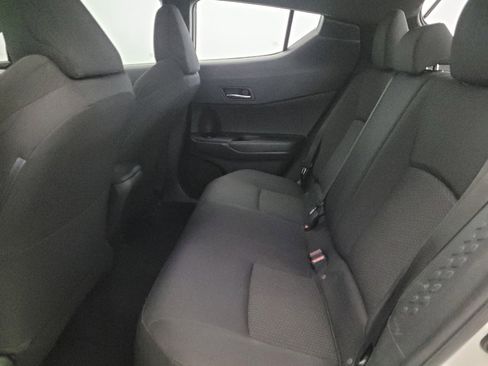 Used 2018 Toyota C-HR XLE image 18