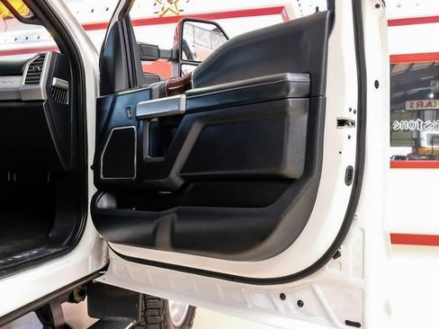 Used 2017 Ford F250 Platinum w/ Platinum Ultimate Package image 45