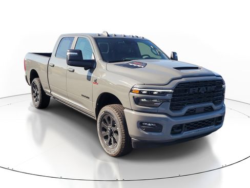 New 2026 RAM 2500 Laramie AWD/4WD image 2