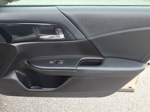 Used 2015 Honda Accord Sport image 17