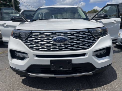 Used 2020 Ford Explorer Platinum w/ Premium Technology Package image 5