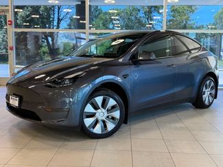 Used 2023 Tesla Model Y Long Range AWD/4WD video 1