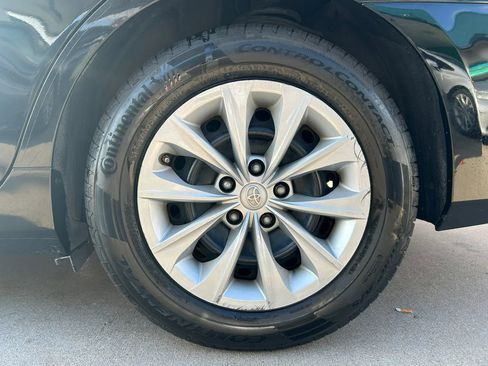 Used 2016 Toyota Camry LE FWD image 26