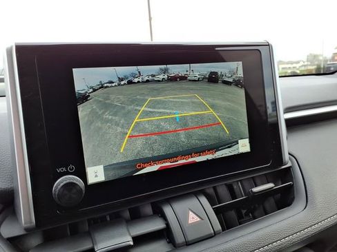 Certified 2025 Toyota RAV4 LE image 25