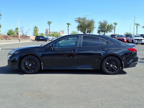 Used 2026 Toyota Camry SE FWD image 2