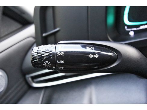 Used 2025 Hyundai Elantra Hybrid FWD image 17