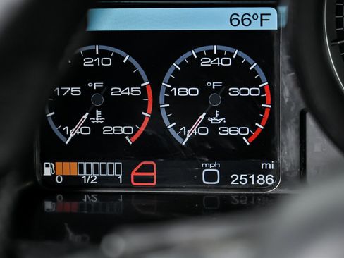 Used 2010 Ferrari 458 Italia image 26