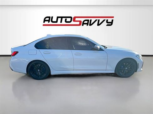 Used 2022 BMW M340i w/ Driving Assistance Package image 8
