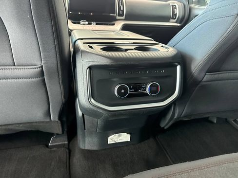 Used 2025 Ford Expedition Max Active AWD/4WD image 15