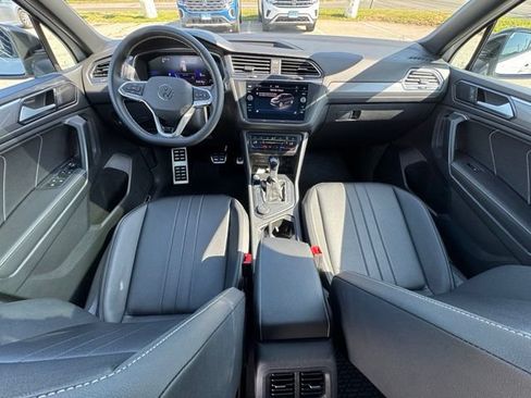 Certified 2023 Volkswagen Tiguan SE R-Line AWD/4WD image 14