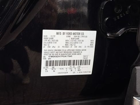 Used 2023 Ford Explorer XLT AWD/4WD image 51