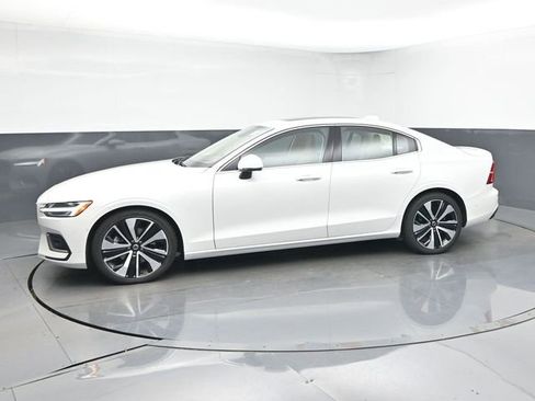 Used 2023 Volvo S60 B5 Ultimate w/ Climate Package image 5