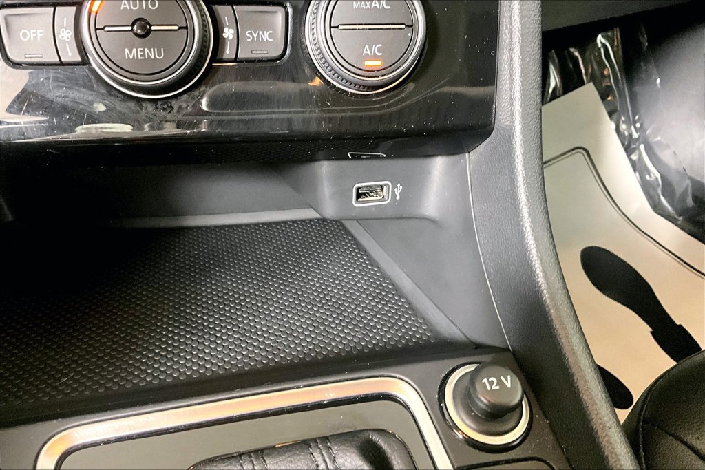 Used 2019 Volkswagen Jetta SE FWD image 32