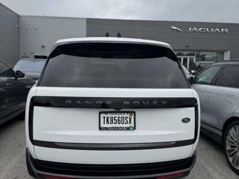 Used 2023 Land Rover Range Rover SE AWD/4WD image 8