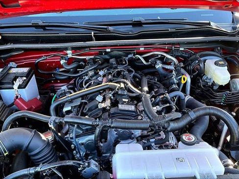 Used 2025 Toyota 4Runner SR5 image 27