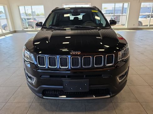 Used 2018 Jeep Compass Limited AWD/4WD image 3