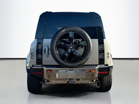 Used 2024 Land Rover Defender 110 X image 4