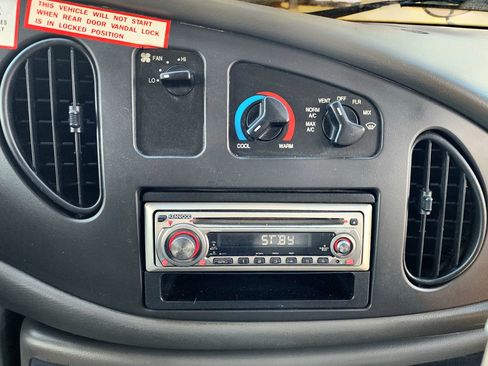 Used 2006 Ford E-450 and Econoline 450 E450 Cube Van 14'-18' image 15