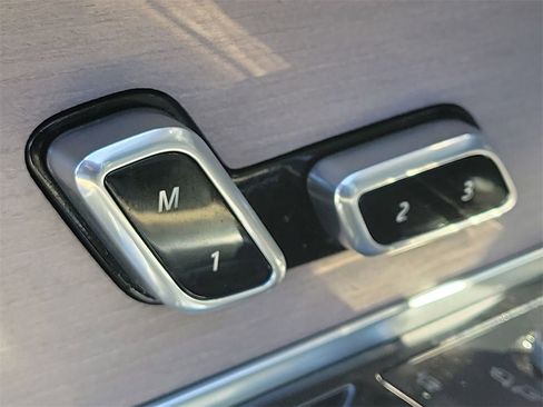 Used 2023 Land Rover Range Rover SE image 27