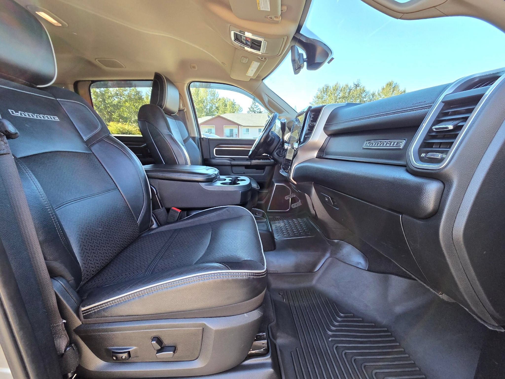 Used 2022 RAM 2500 Laramie AWD/4WD image 30
