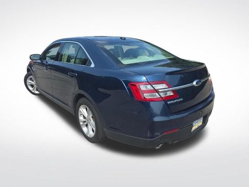 Used 2016 Ford Taurus SE FWD image 7