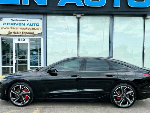 Used 2025 Audi S6 e-tron Prestige w/ 21" Black Optic Package AWD/4WD image 2