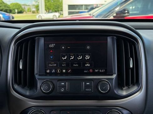 Used 2019 Chevrolet Colorado Z71 AWD/4WD image 22